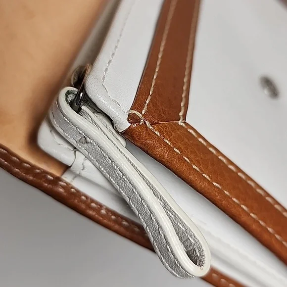 Vintage Coach Soho Wallet - Picture 14 of 16